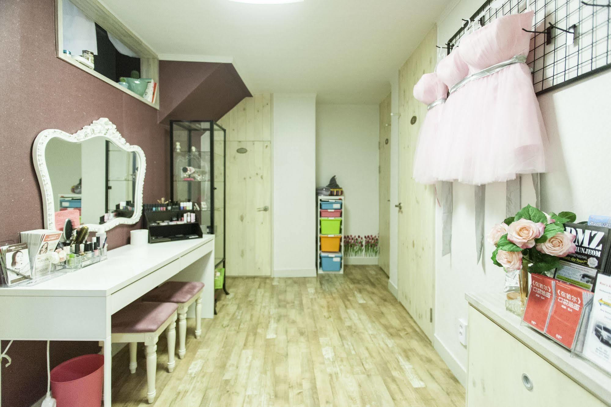 Хостел Unni House Сеул Экстерьер фото