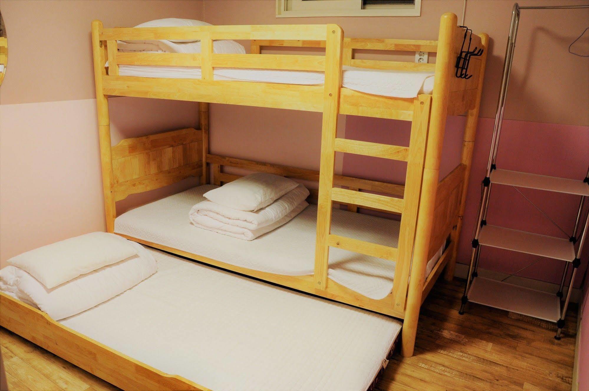 Хостел Unni House Сеул Экстерьер фото