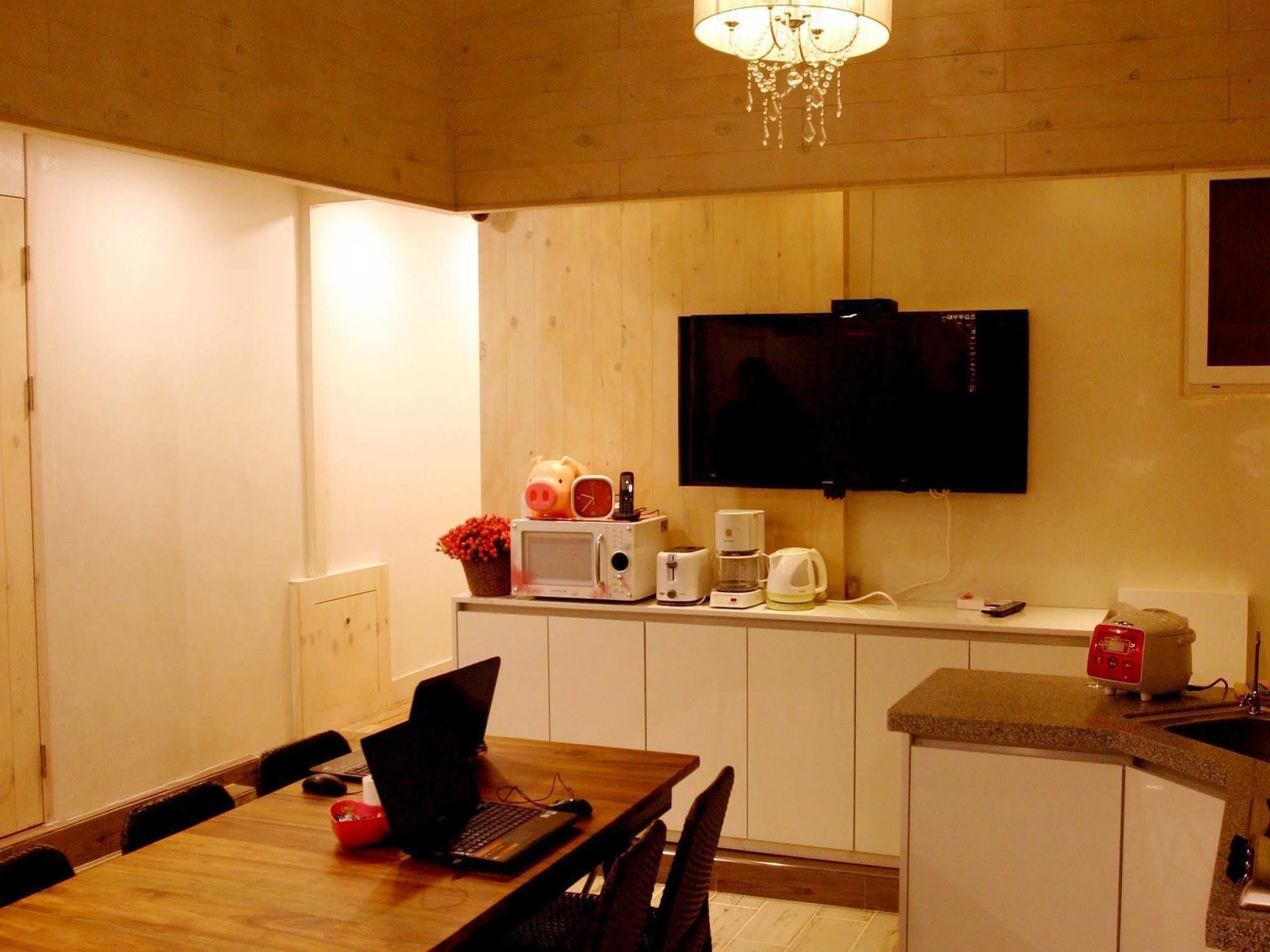Хостел Unni House Сеул Экстерьер фото