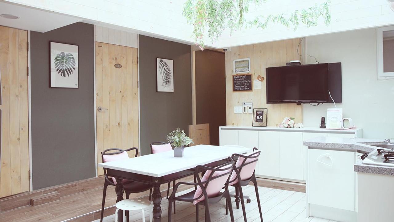 Хостел Unni House Сеул Экстерьер фото