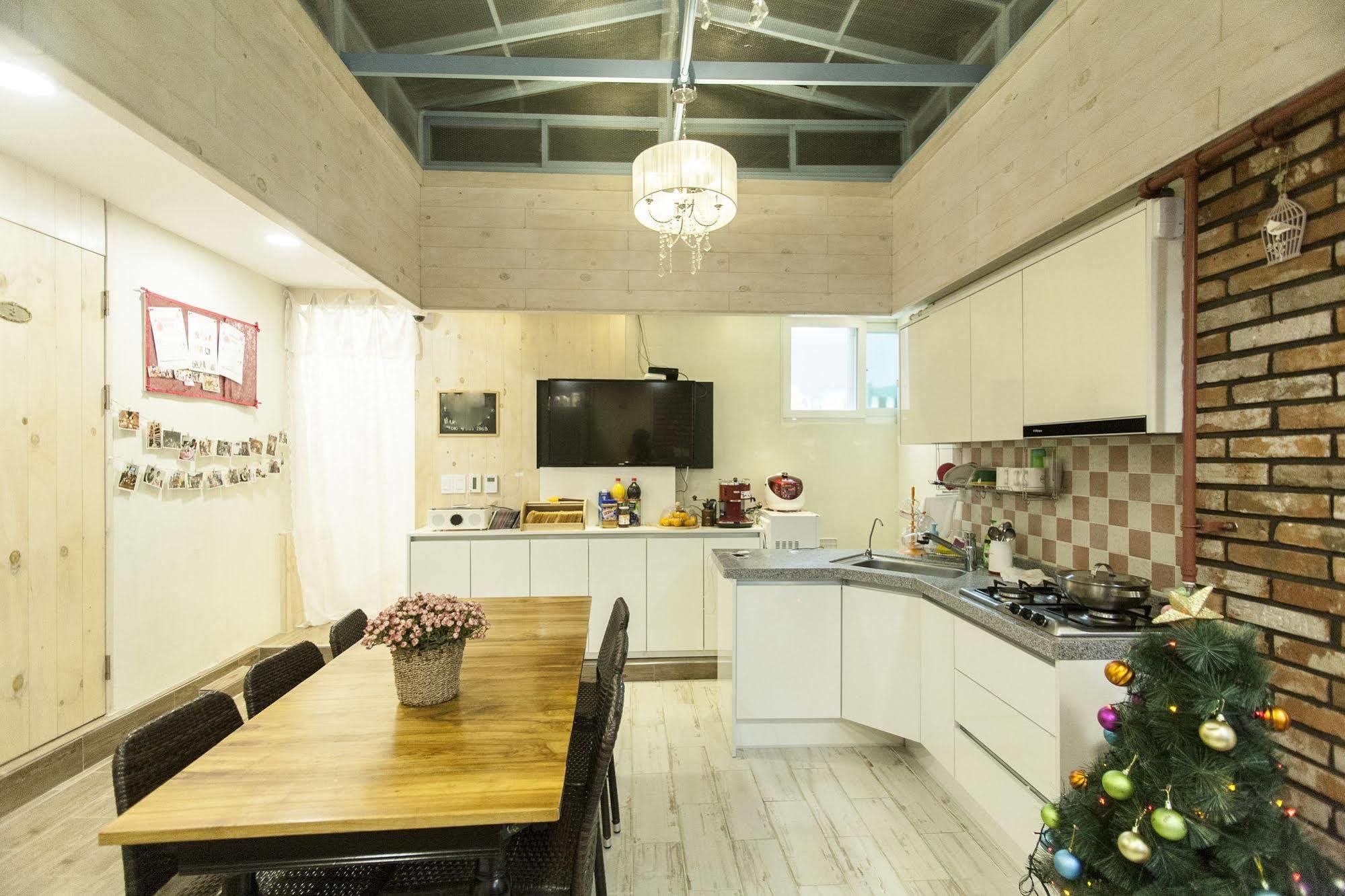 Хостел Unni House Сеул Экстерьер фото